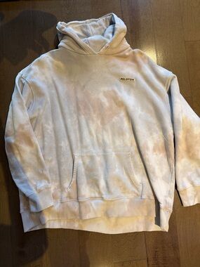 Peloton Tie-Dye Pullover Hoodie in Cream & Light Brown